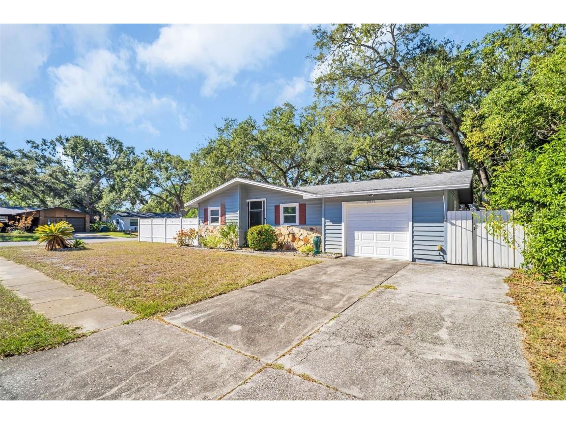 2056 Red Cedar Lane E Clearwater FL 33763 TB8445803 image1