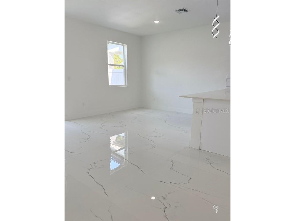 2057 Barroso Davenport FL 33837 S5138502 image5