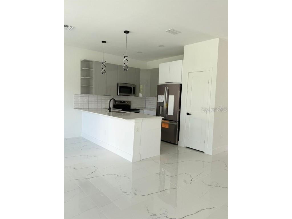 2057 Barroso Davenport FL 33837 S5138502 image6