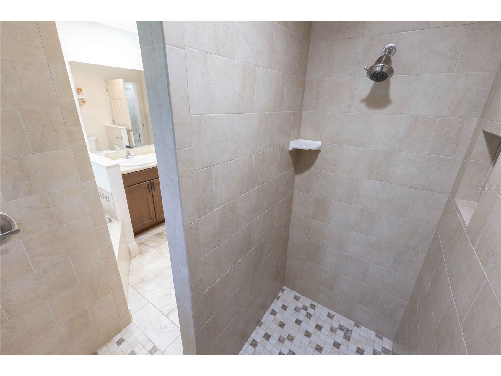 2057 E C 462 Wildwood FL 34785 G5112511 image63