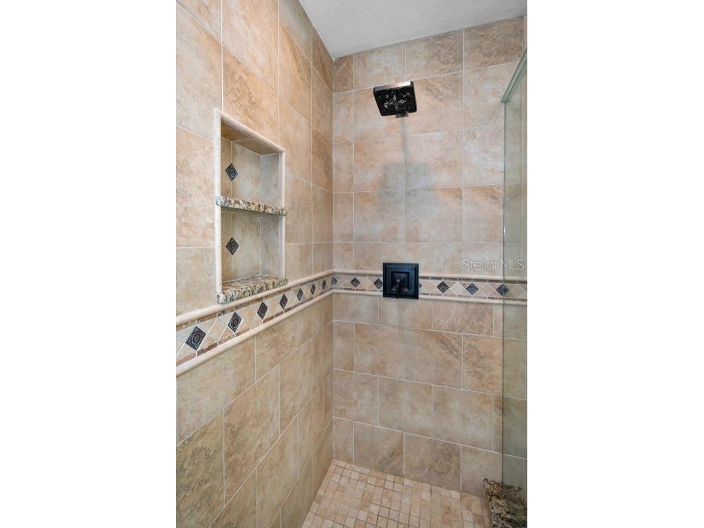 2057 Kansas Avenue NE Saint Petersburg FL 33703 - TAMPA BAY TB8414254 image23