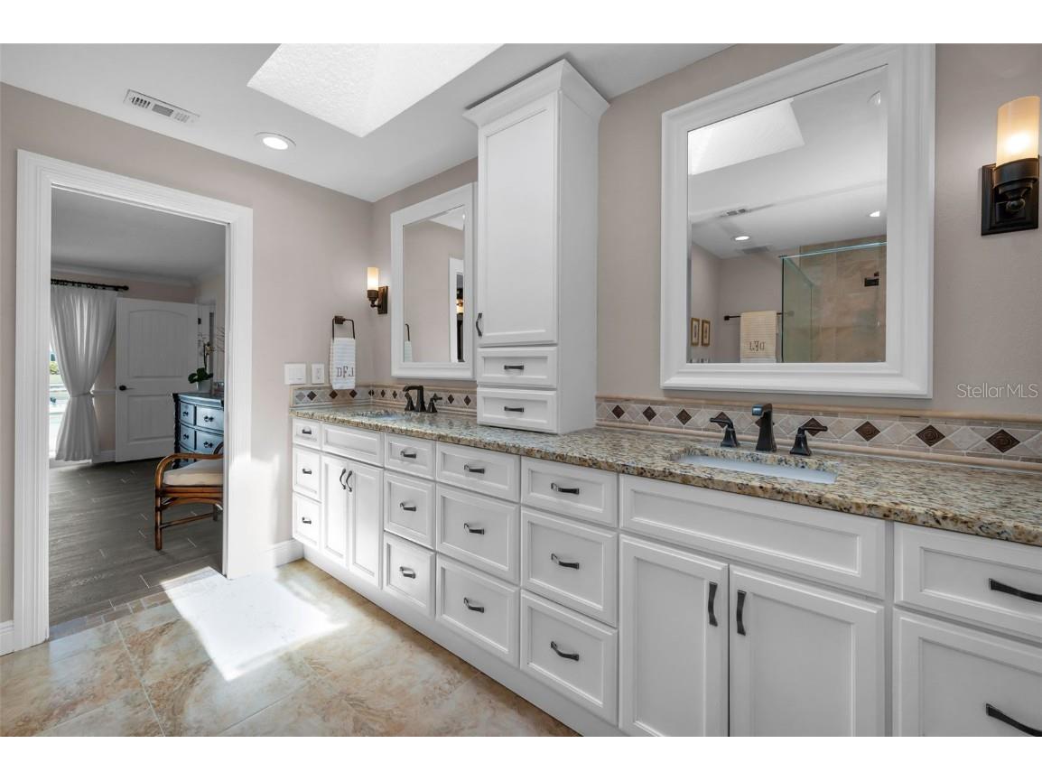 2057 Kansas Avenue NE Saint Petersburg FL 33703 - TAMPA BAY TB8414254 image25