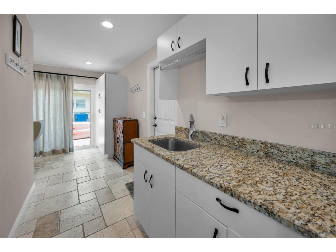 2057 Kansas Avenue NE Saint Petersburg FL 33703 - TAMPA BAY TB8414254 image37