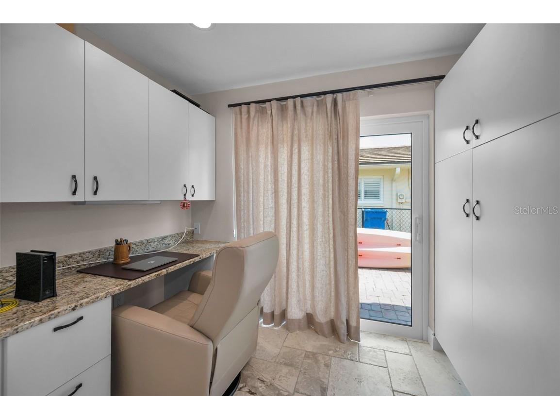 2057 Kansas Avenue NE Saint Petersburg FL 33703 - TAMPA BAY TB8414254 image38