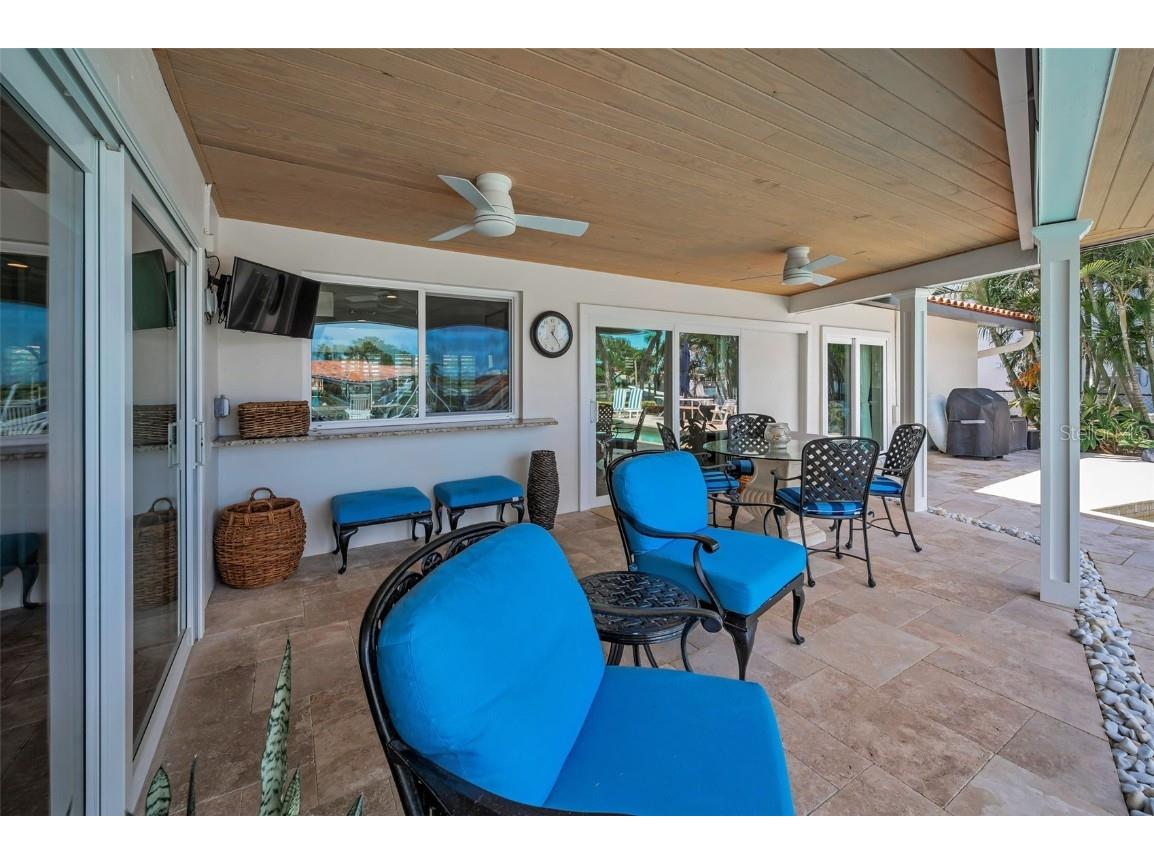 2057 Kansas Avenue NE Saint Petersburg FL 33703 - TAMPA BAY TB8414254 image40