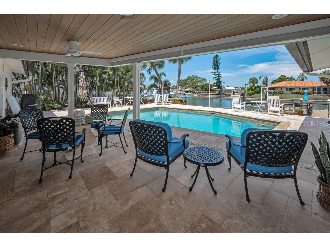 2057 Kansas Avenue NE Saint Petersburg FL 33703 - TAMPA BAY TB8414254 image41