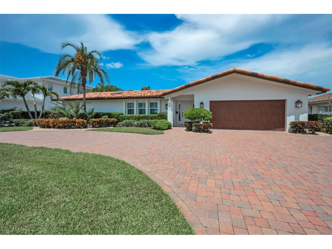 2057 Kansas Avenue NE Saint Petersburg FL 33703 - TAMPA BAY TB8414254 image5