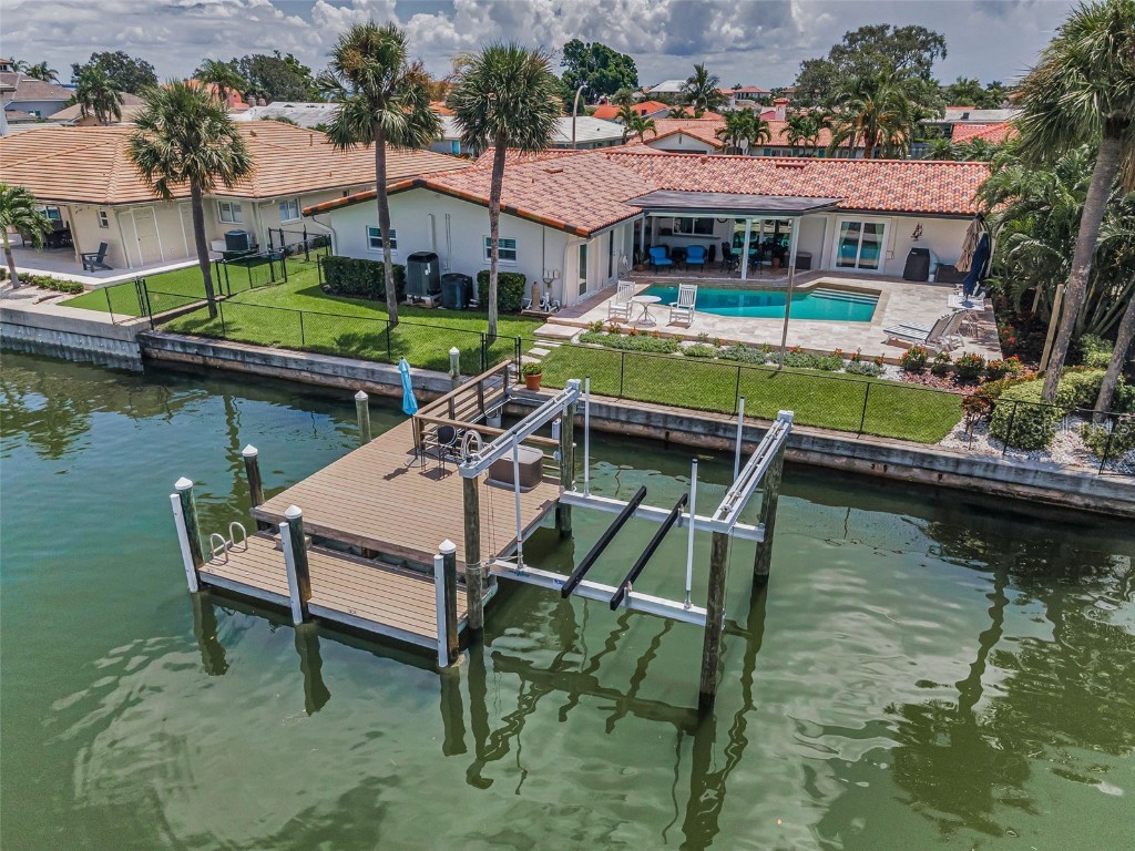 2057 Kansas Avenue NE Saint Petersburg FL 33703 - TAMPA BAY TB8414254 image61