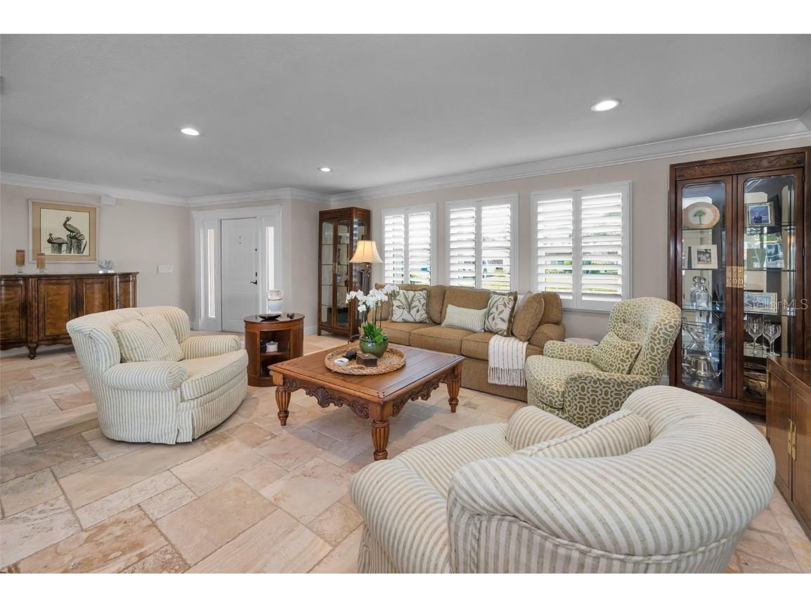 2057 Kansas Avenue NE Saint Petersburg FL 33703 - TAMPA BAY TB8414254 image9