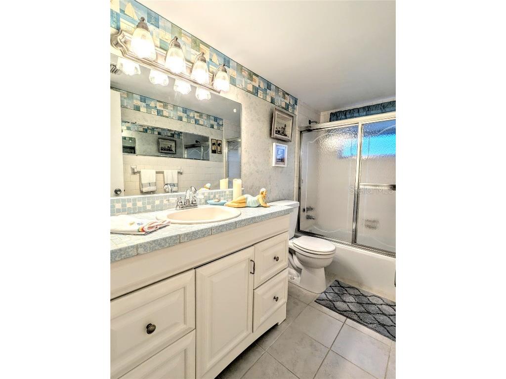 2057 Sunset Drive #G1 Bradenton FL 34207 A4641993 image26