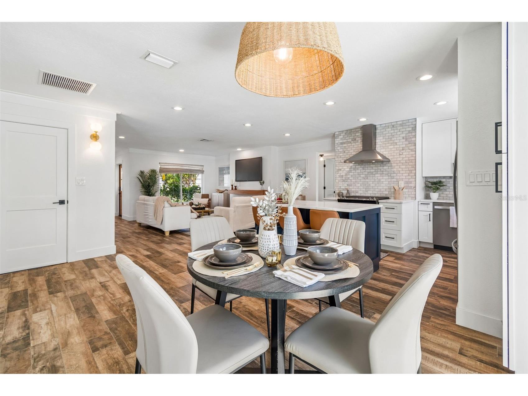 2058 Bayou Grande Boulevard NE Saint Petersburg FL 33703 TB8527857 image11
