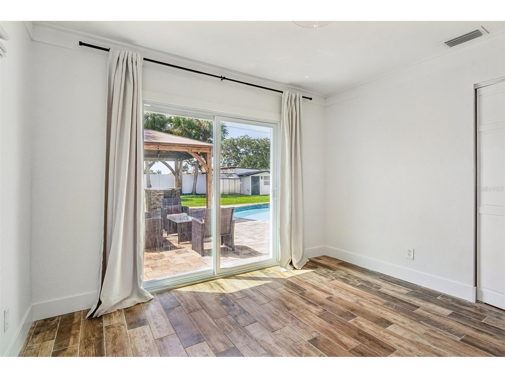 2058 Bayou Grande Boulevard NE Saint Petersburg FL 33703 TB8527857 image18