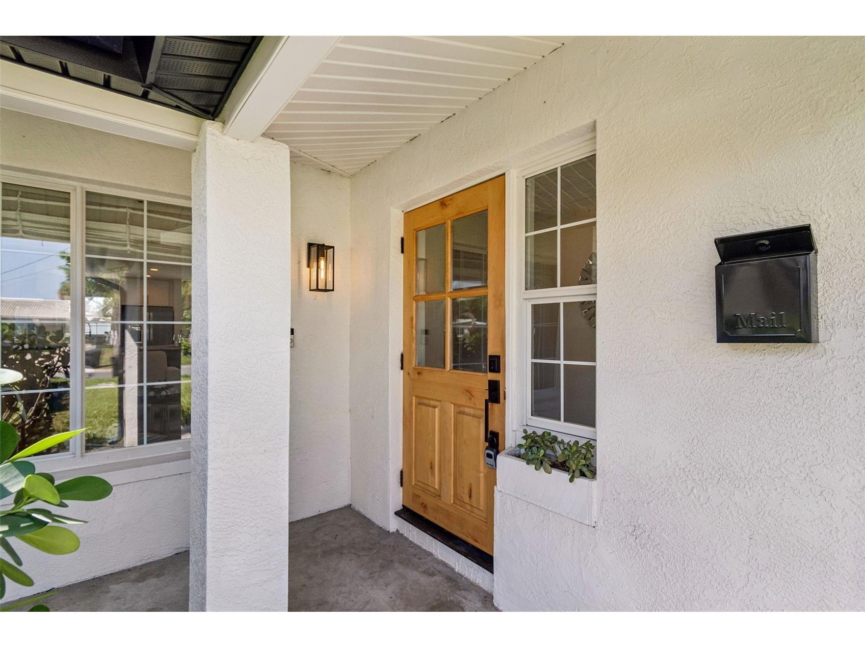 2058 Bayou Grande Boulevard NE Saint Petersburg FL 33703 TB8527857 image2