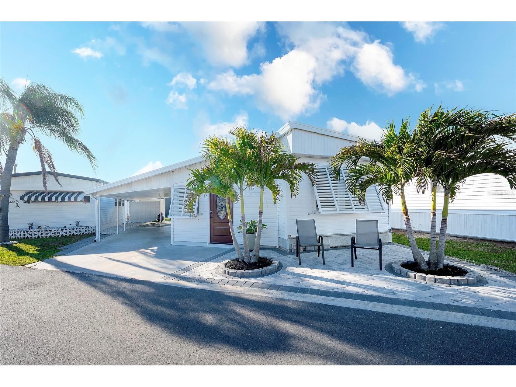 2058 Sun Home Street Sarasota FL 34231 A4687052 image1