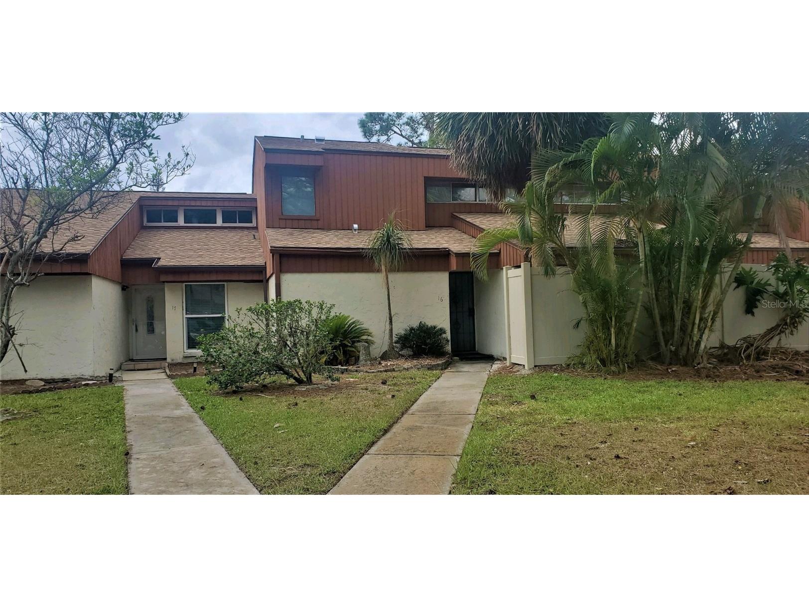 2058 Sunset Point Road #17 Clearwater FL 33765 U8197336 image1