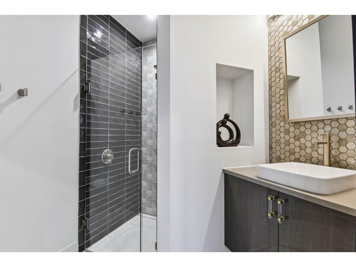 206 6th Street E Tierra Verde FL 33715 TB8409488 image39