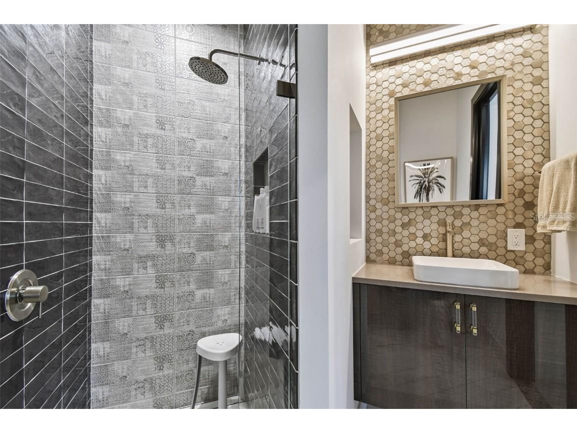 206 6th Street E Tierra Verde FL 33715 TB8409488 image40