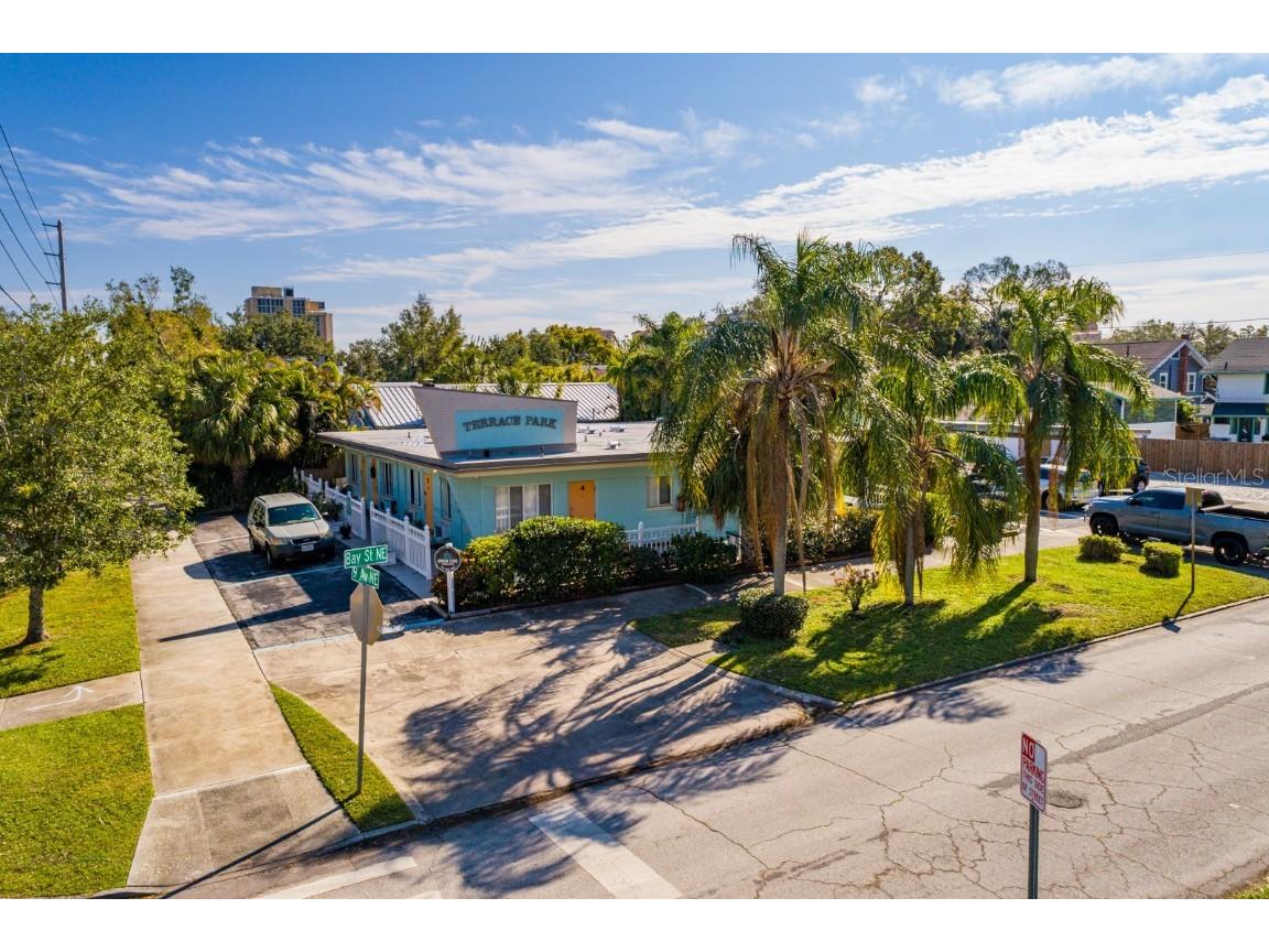 206 9th Avenue NE Saint Petersburg FL 33701 TB8343555 image1