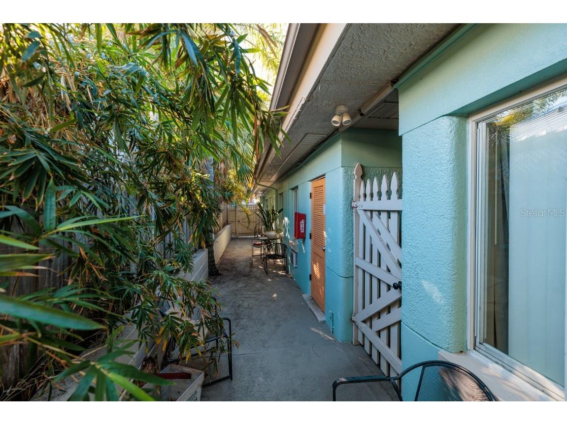 206 9th Avenue NE Saint Petersburg FL 33701 TB8343555 image8