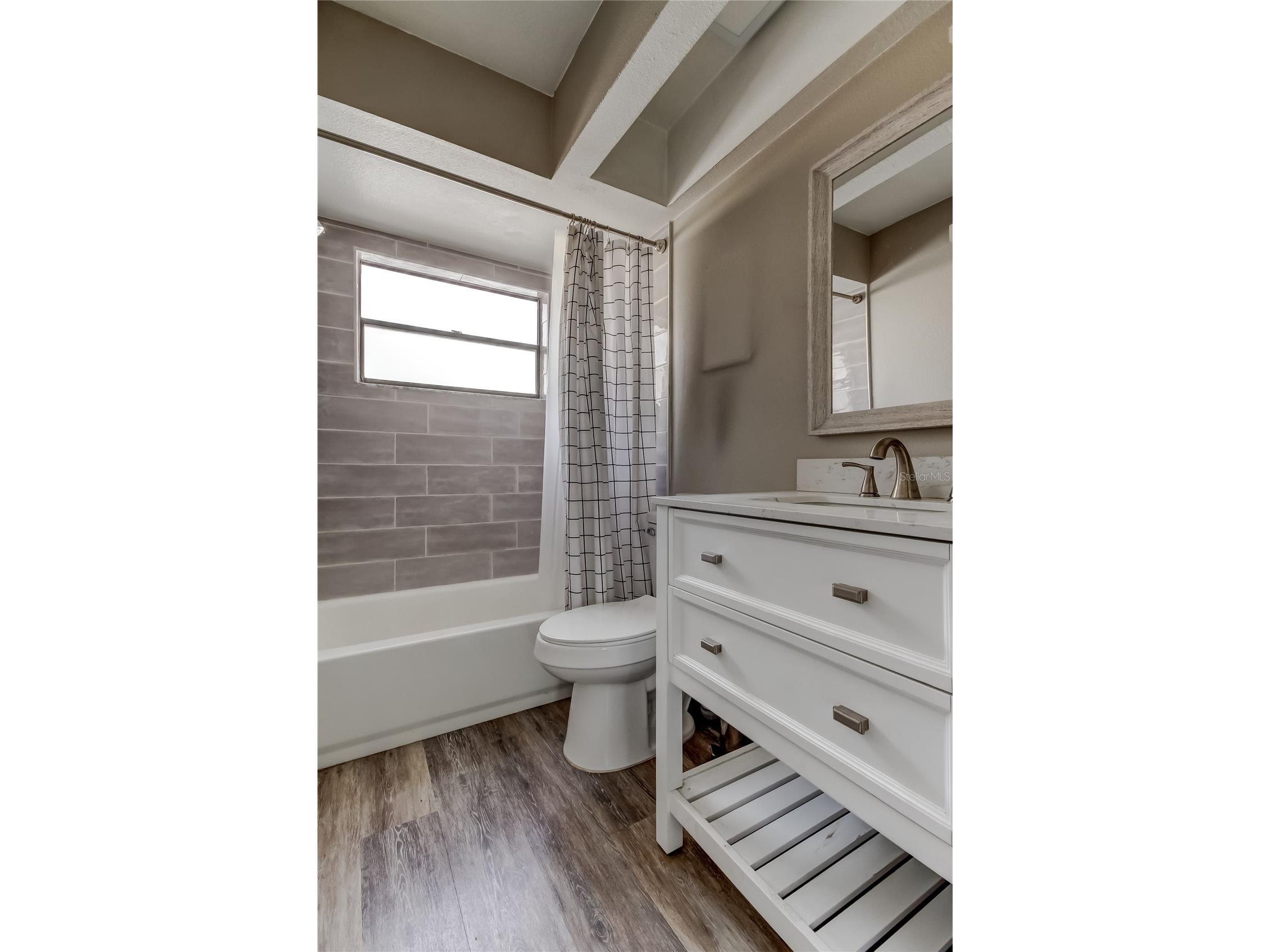 206 Bedford Street Oldsmar FL 34677 TB8455925 image32