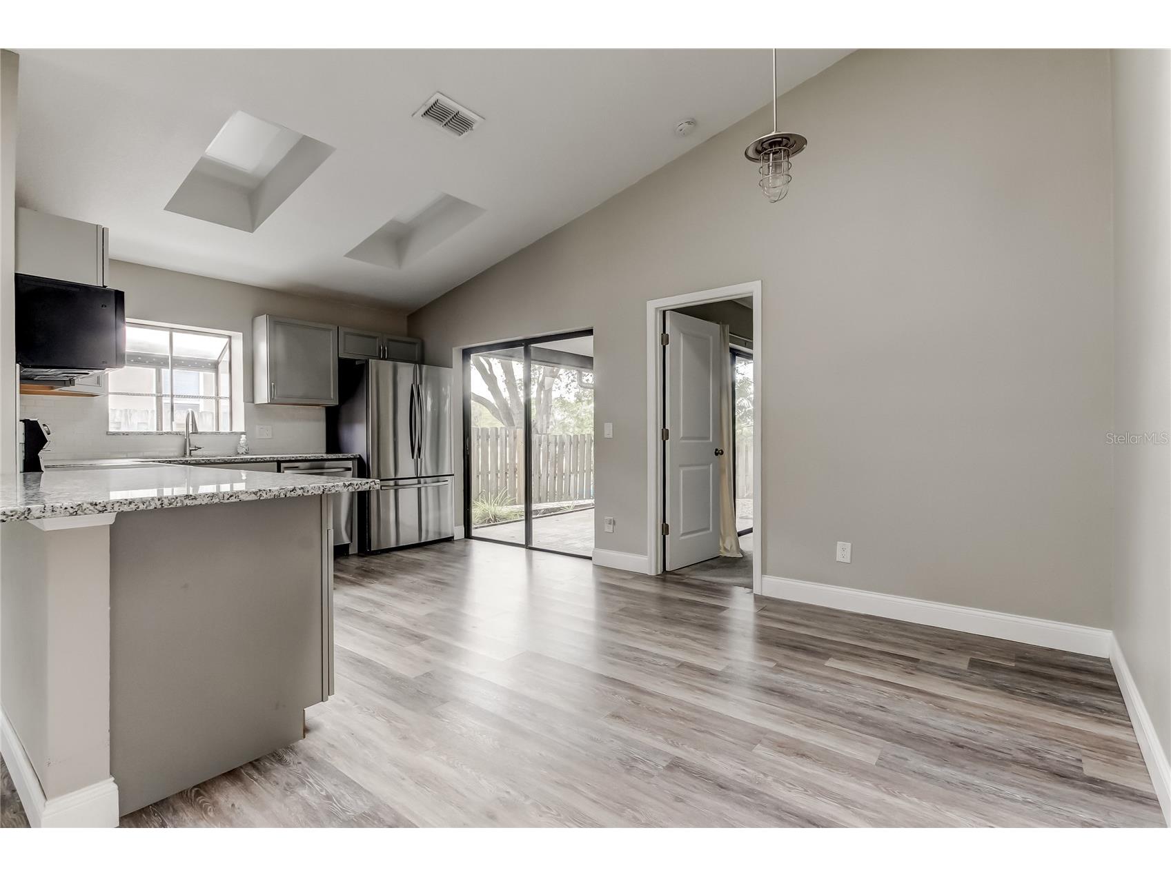 206 Bedford Street Oldsmar FL 34677 TB8455925 image9