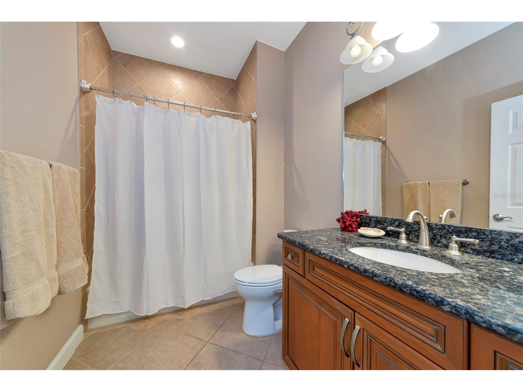 206 Bella Vista Terrace #29C Nokomis FL 34275 A4681406 image40