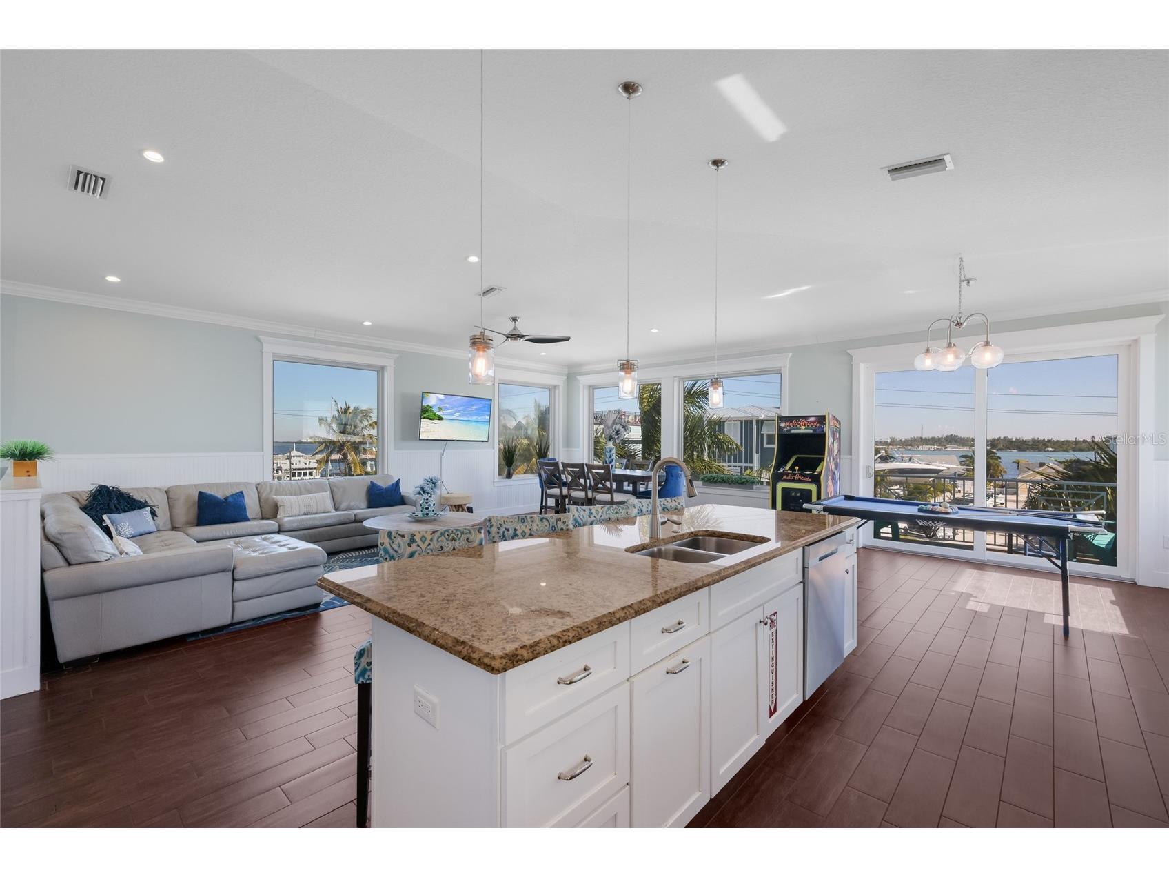 206 Church Avenue Bradenton Beach FL 34217 - GULF OF MEXICO A4679935 image81