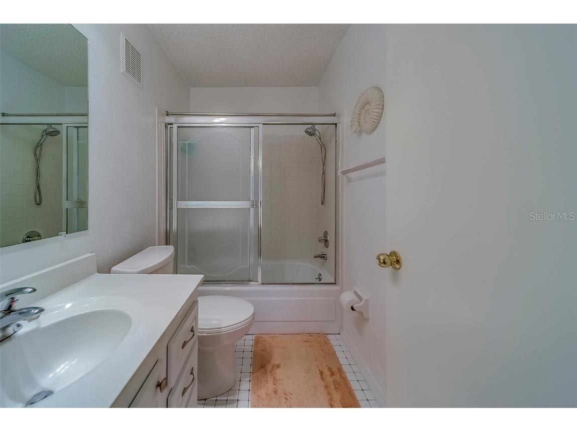 206 Dogwood Circle Seminole FL 33777 TB8421980 image22