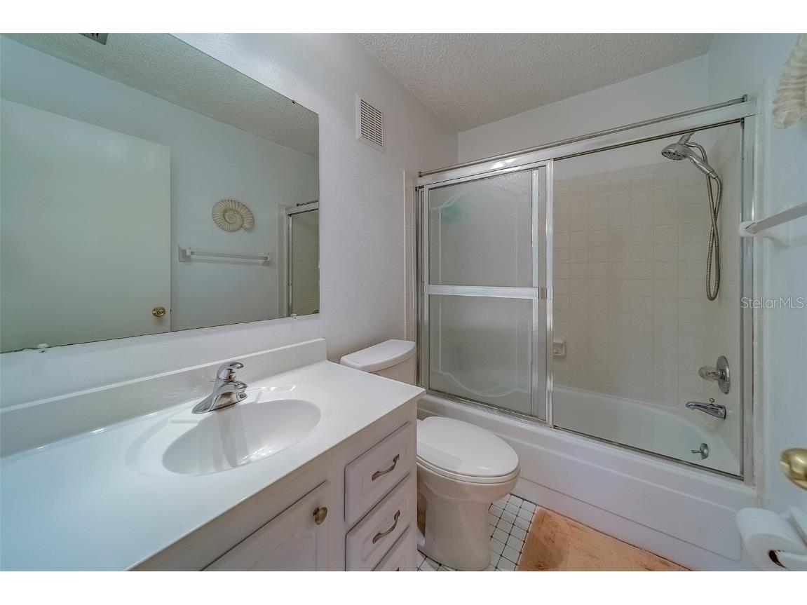 206 Dogwood Circle Seminole FL 33777 TB8421980 image23