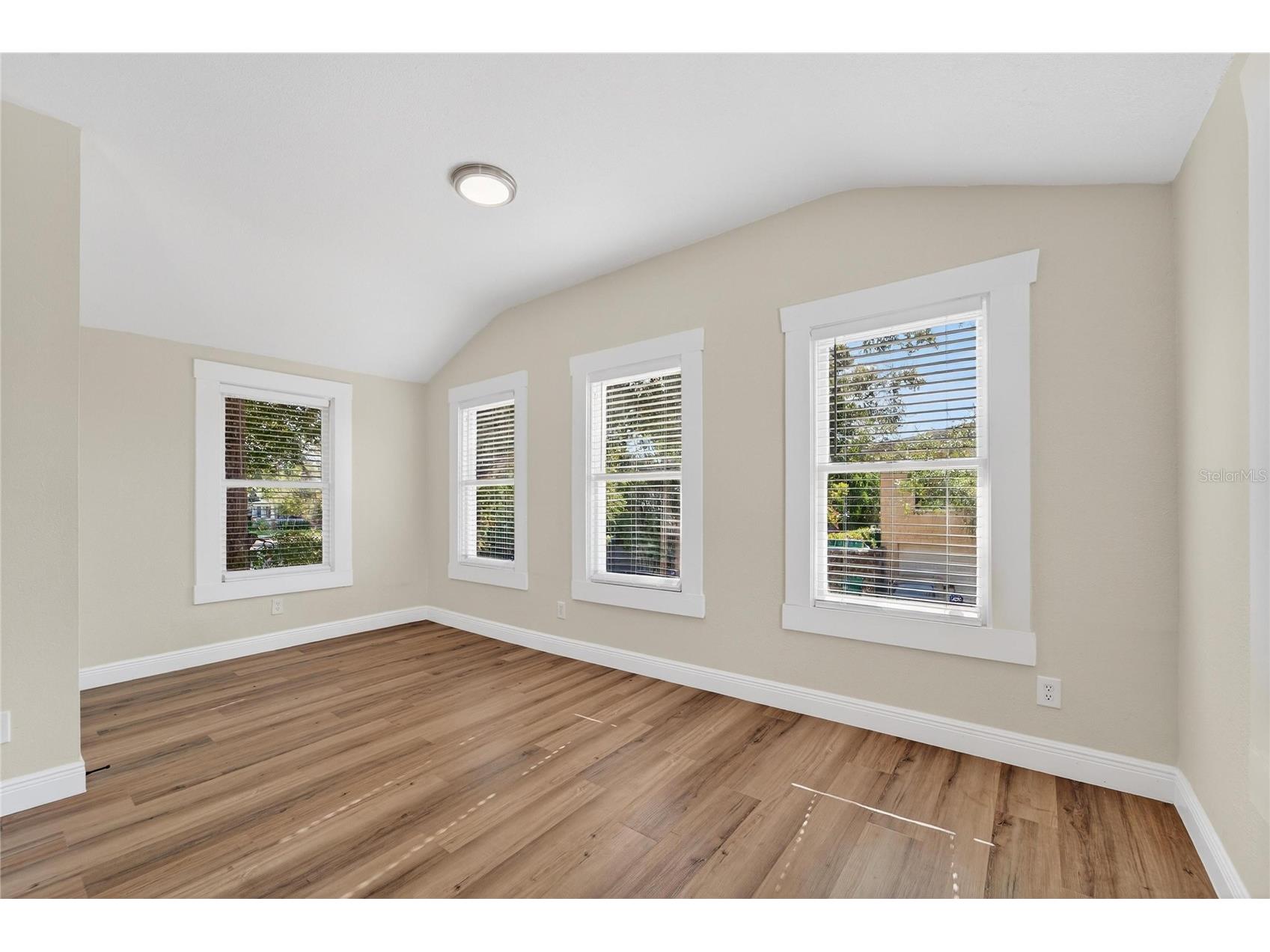 206 E Frierson Avenue Tampa FL 33603 TB8466564 image40