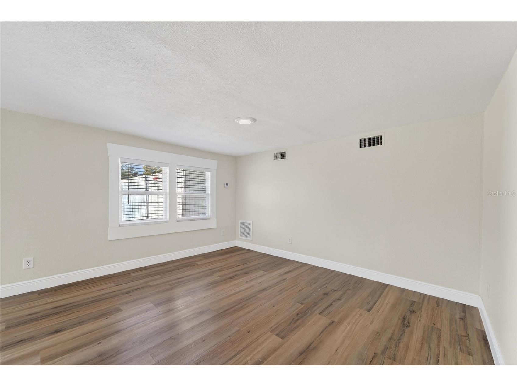 206 E Frierson Avenue Tampa FL 33603 TB8466564 image8