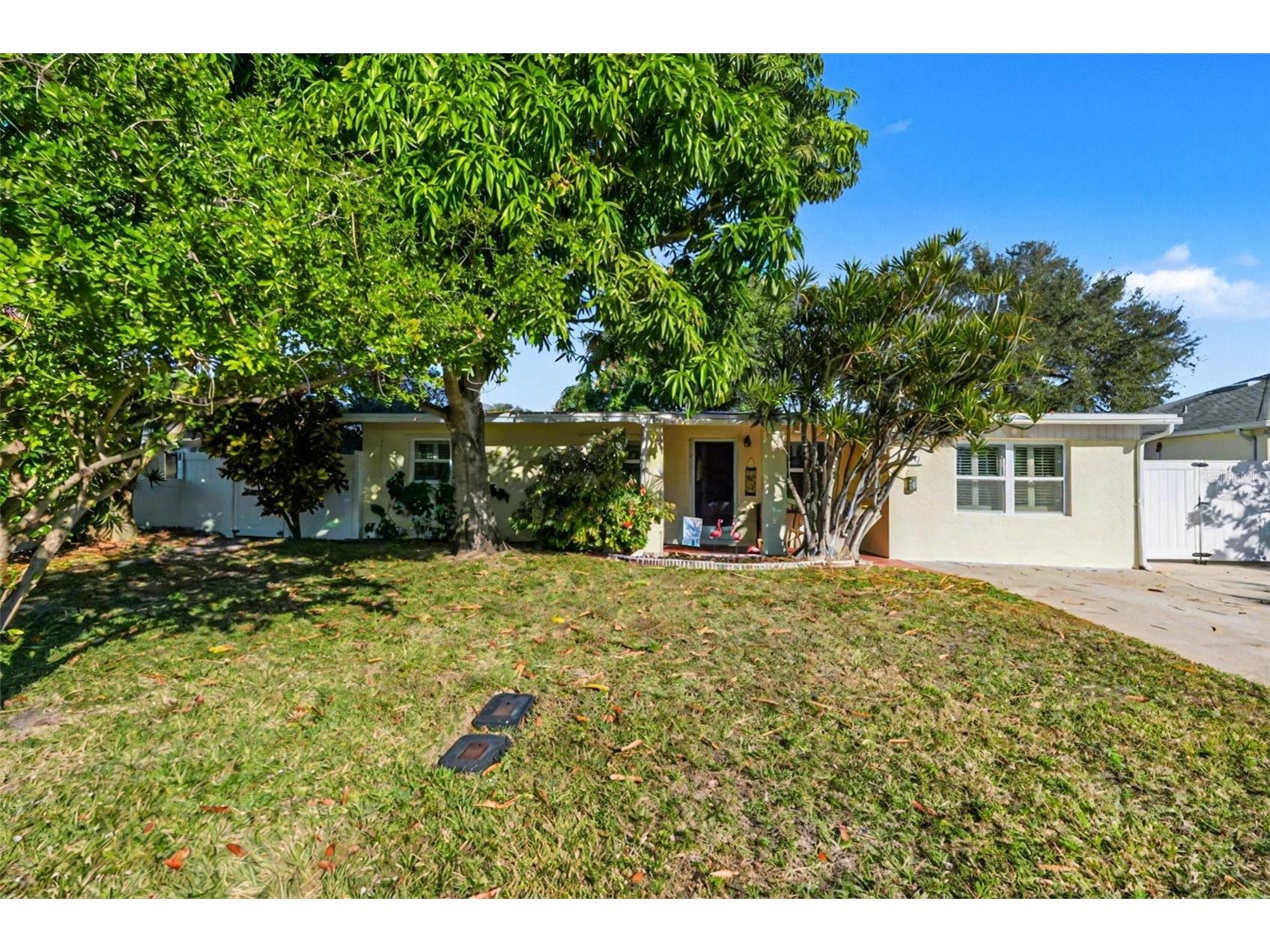 206 Harbor Drive Cape Canaveral FL 32920 O6372760 image1