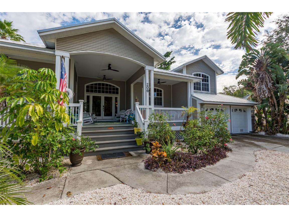 206 Lagoon Drive Palm Harbor FL 34683 U8223211 image1