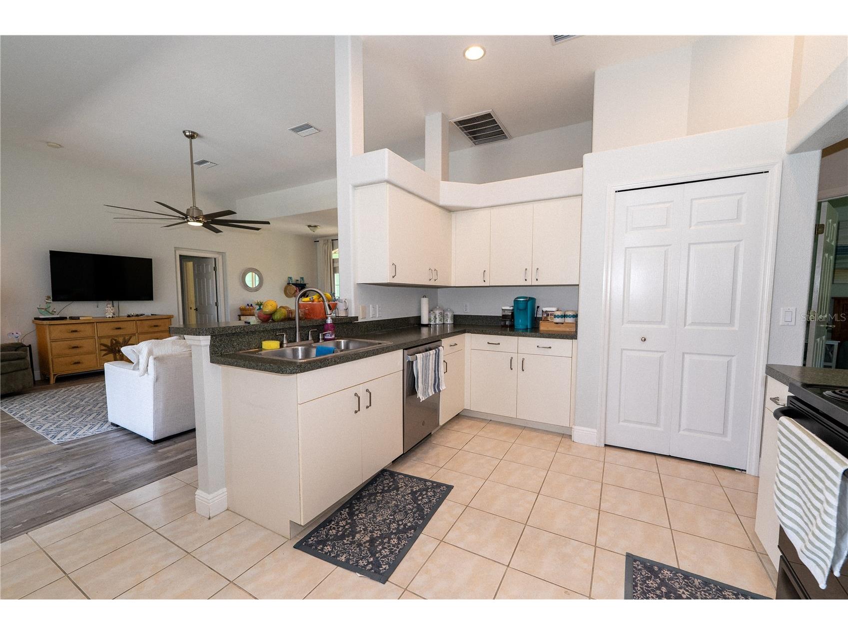 206 Mariner Lane Rotonda West FL 33947 A4689110 image8