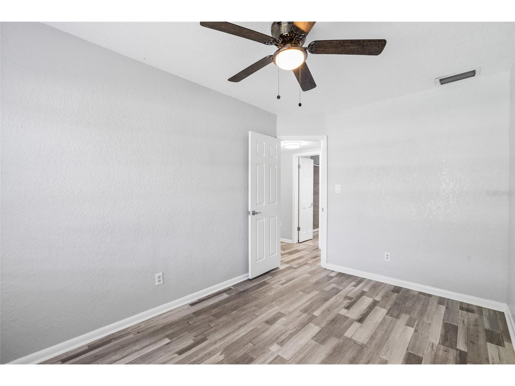 206 N Gunlock Avenue Tampa FL 33609 TB8532085 image18
