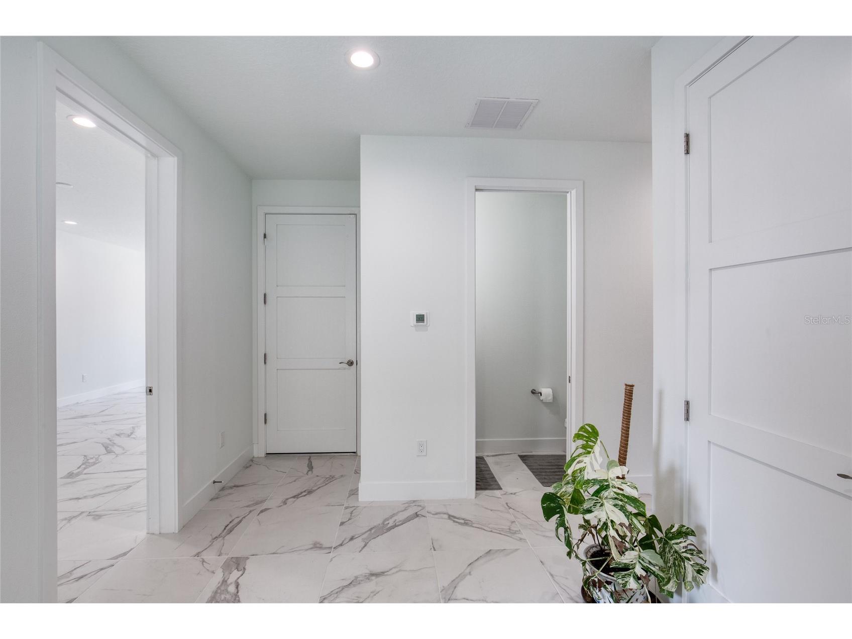 206 N Halifax Avenue Daytona Beach FL 32118 V4948123 image10