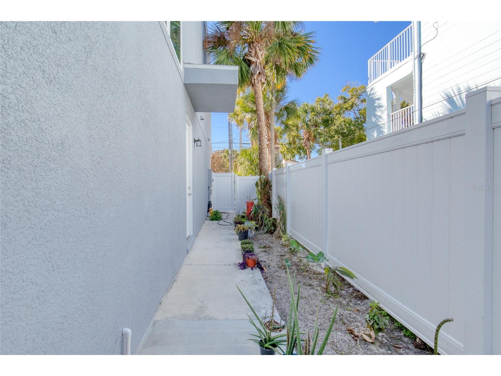 206 N Halifax Avenue Daytona Beach FL 32118 V4948123 image74