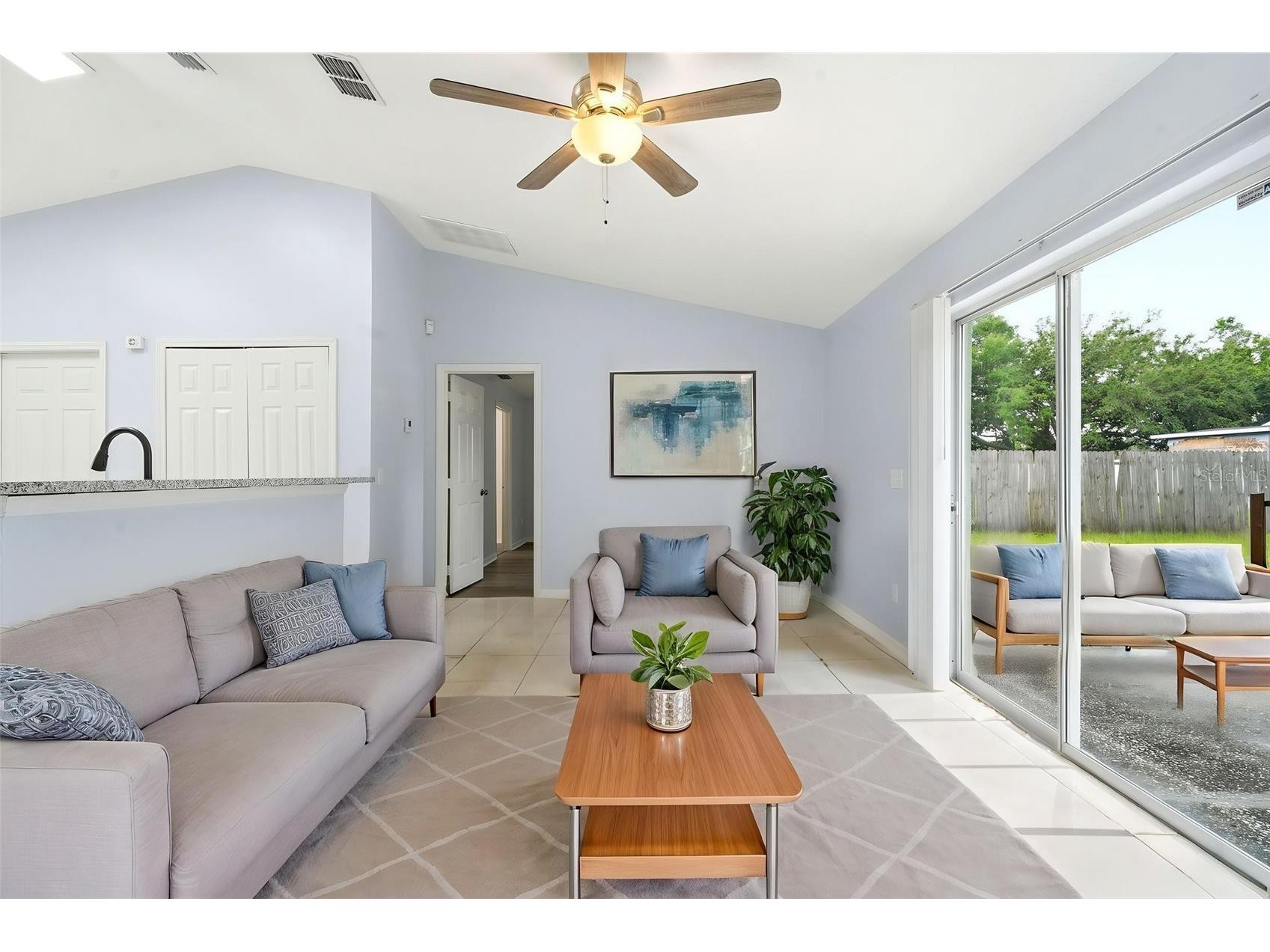 206 N Hawthorne Avenue Apopka FL 32703 V4949917 image2