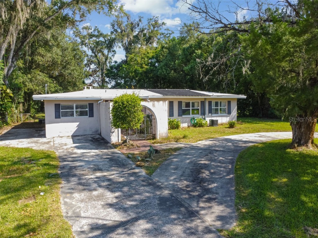 206 Oakwood Drive Brooksville FL 34601 T3474008 image1