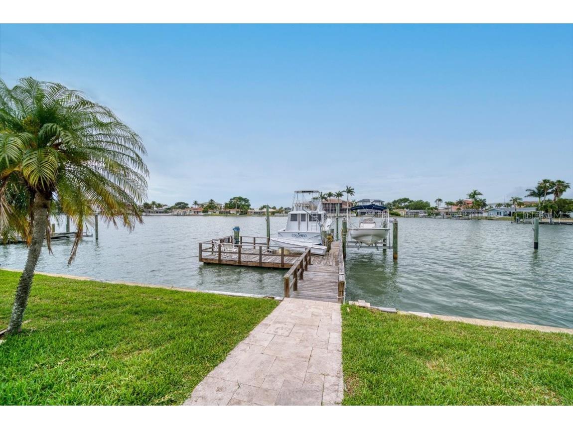 206 Poinciana Lane Largo FL 33770 TB8450728 image4