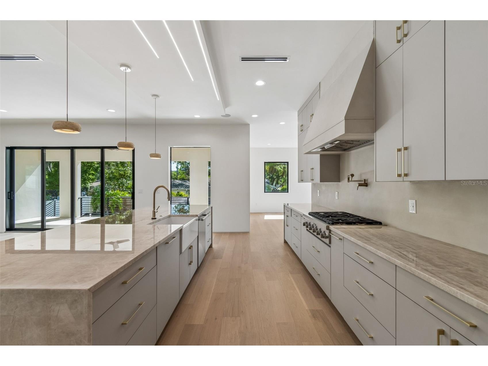 206 S Treasure Drive Tampa FL 33609 TB8506277 image18