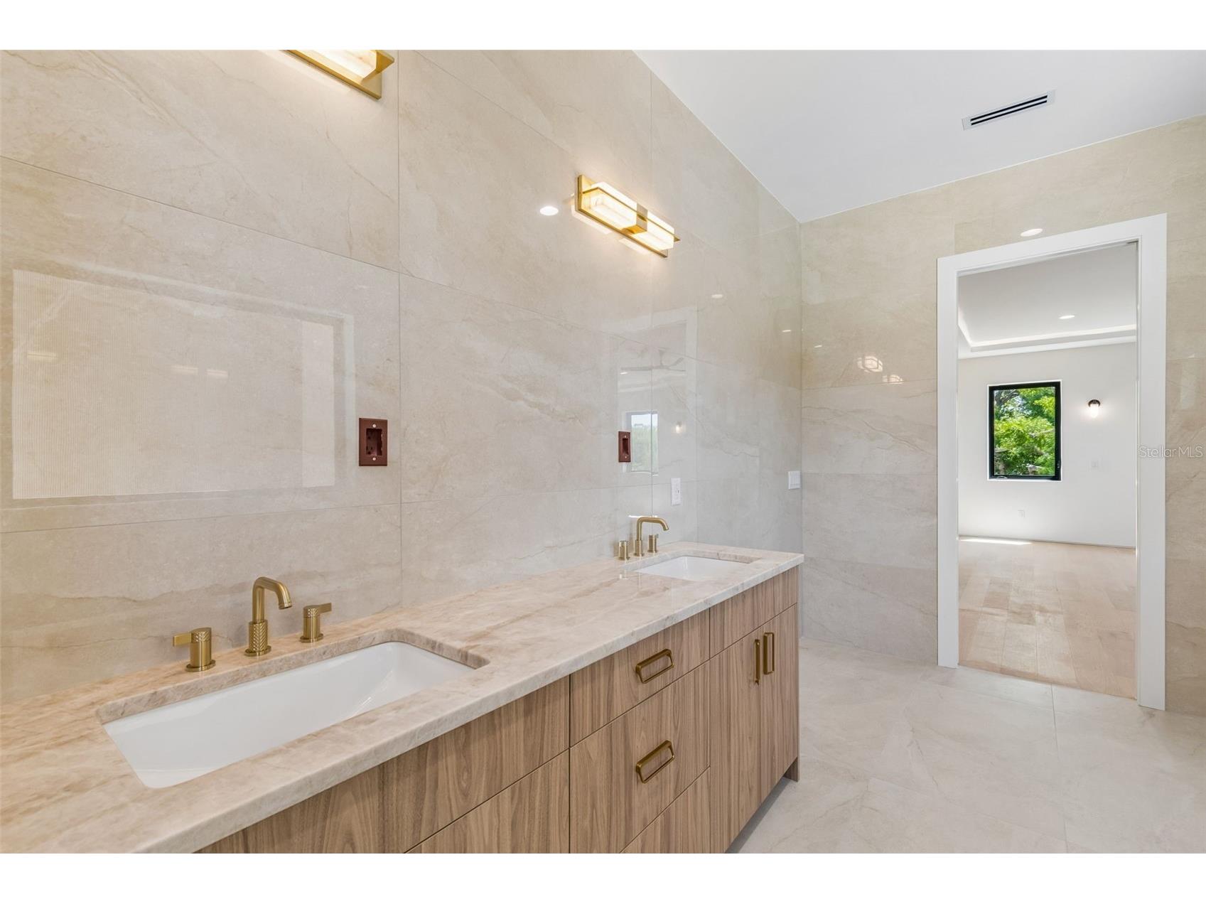 206 S Treasure Drive Tampa FL 33609 TB8506277 image45