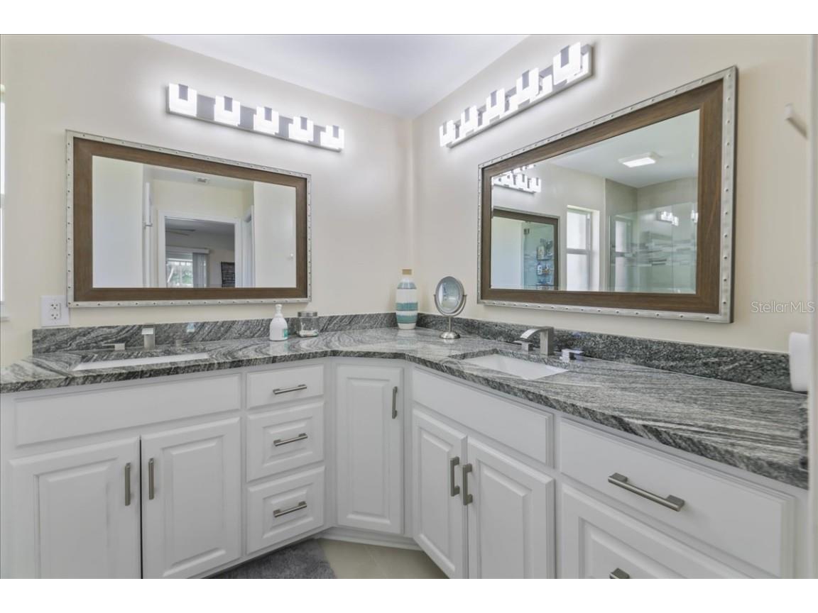 206 SE 45th Terrace Cape Coral FL 33904 A4654095 image17