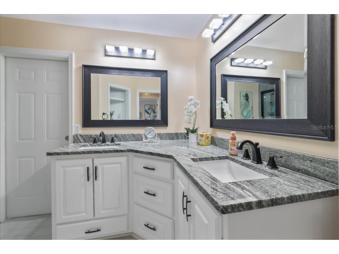 206 SE 45th Terrace Cape Coral FL 33904 A4654095 image22