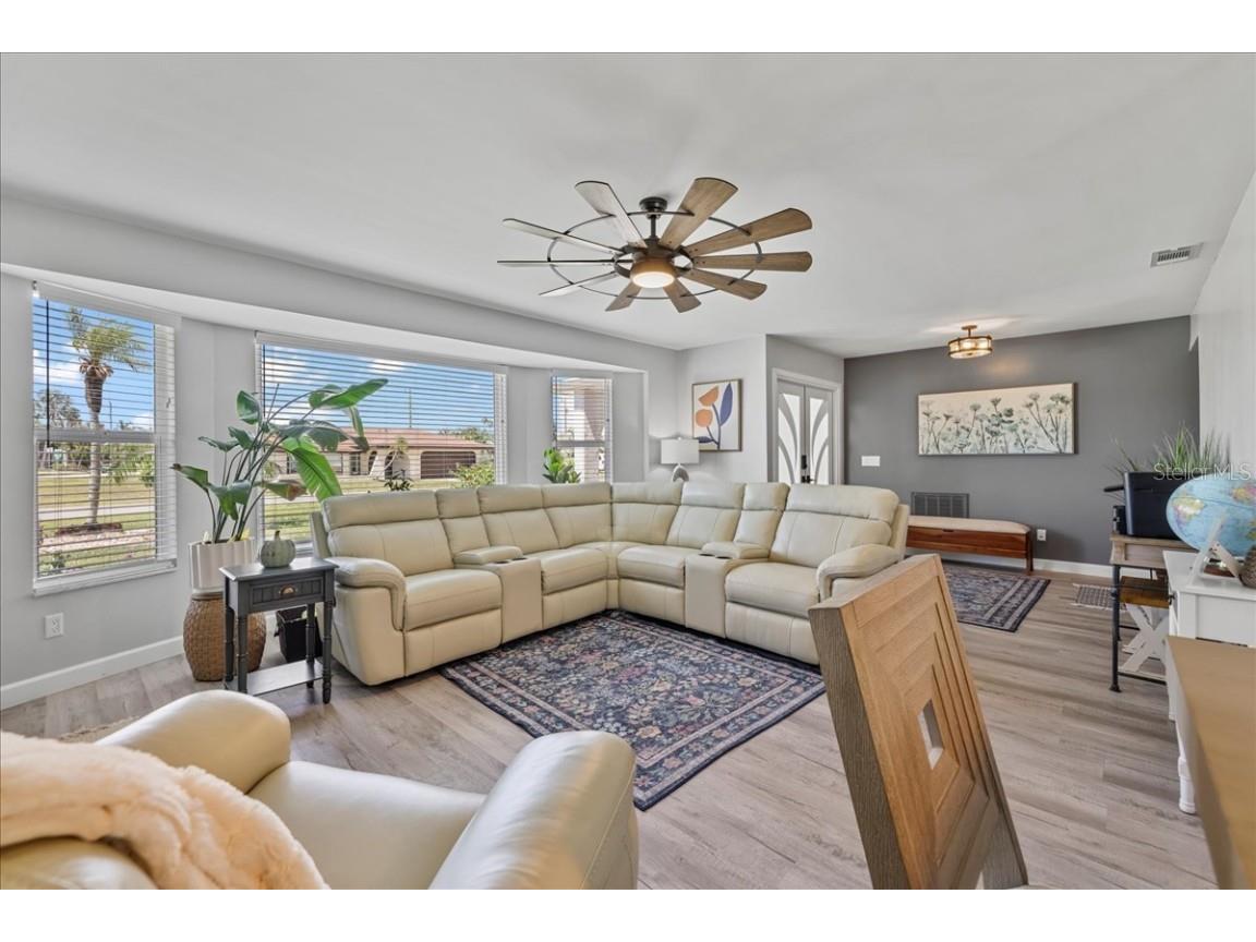 206 SE 45th Terrace Cape Coral FL 33904 A4654095 image9