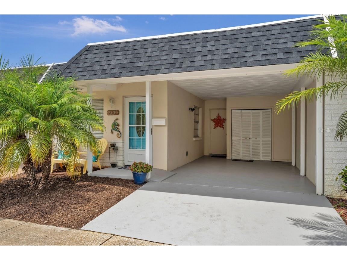 206 Sky Loch Drive E Dunedin FL 34698 U8206995 image1