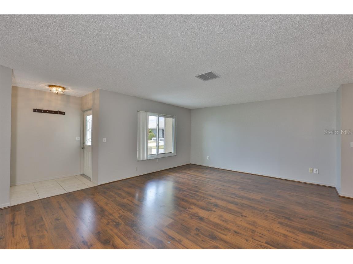 206 Sola Lane Sun City Center FL 33573 TB8434317 image4