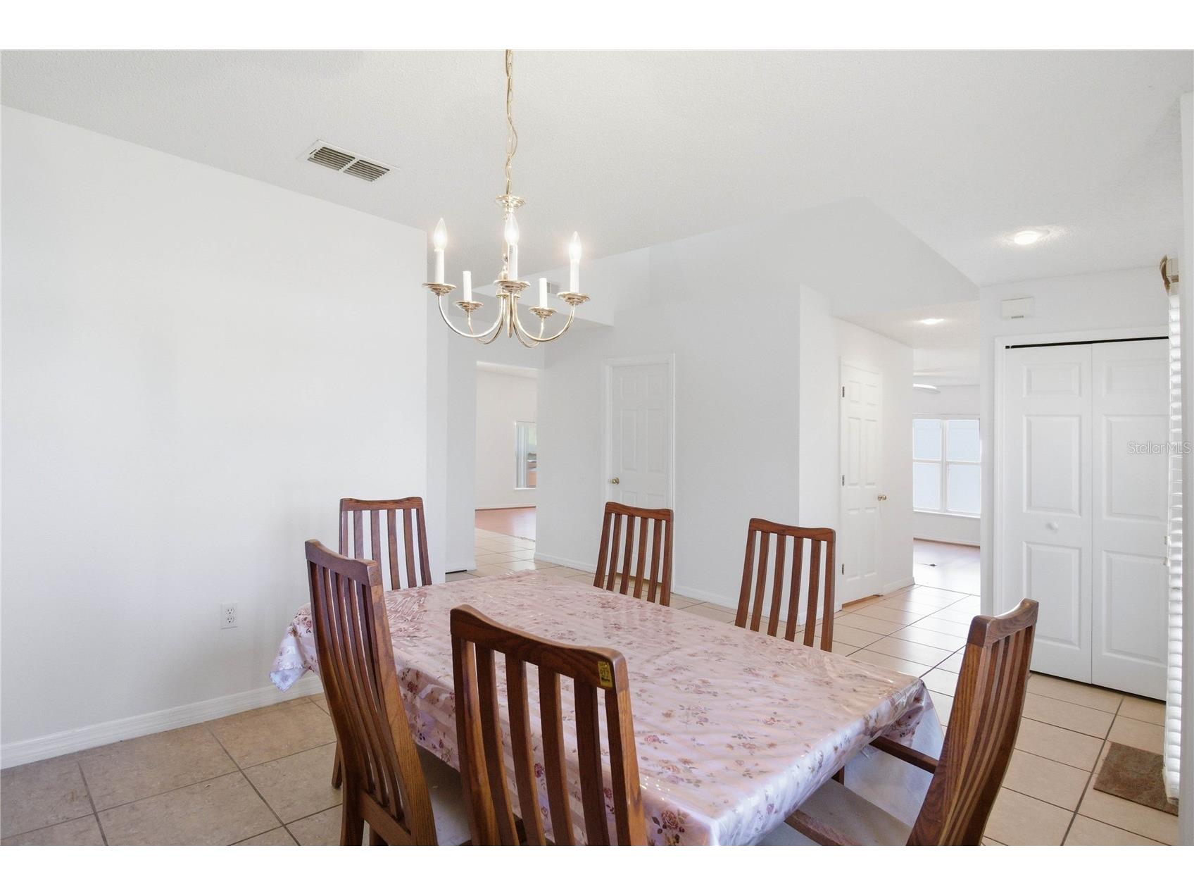 206 Taranto Way Kissimmee FL 34758 S5146771 image8