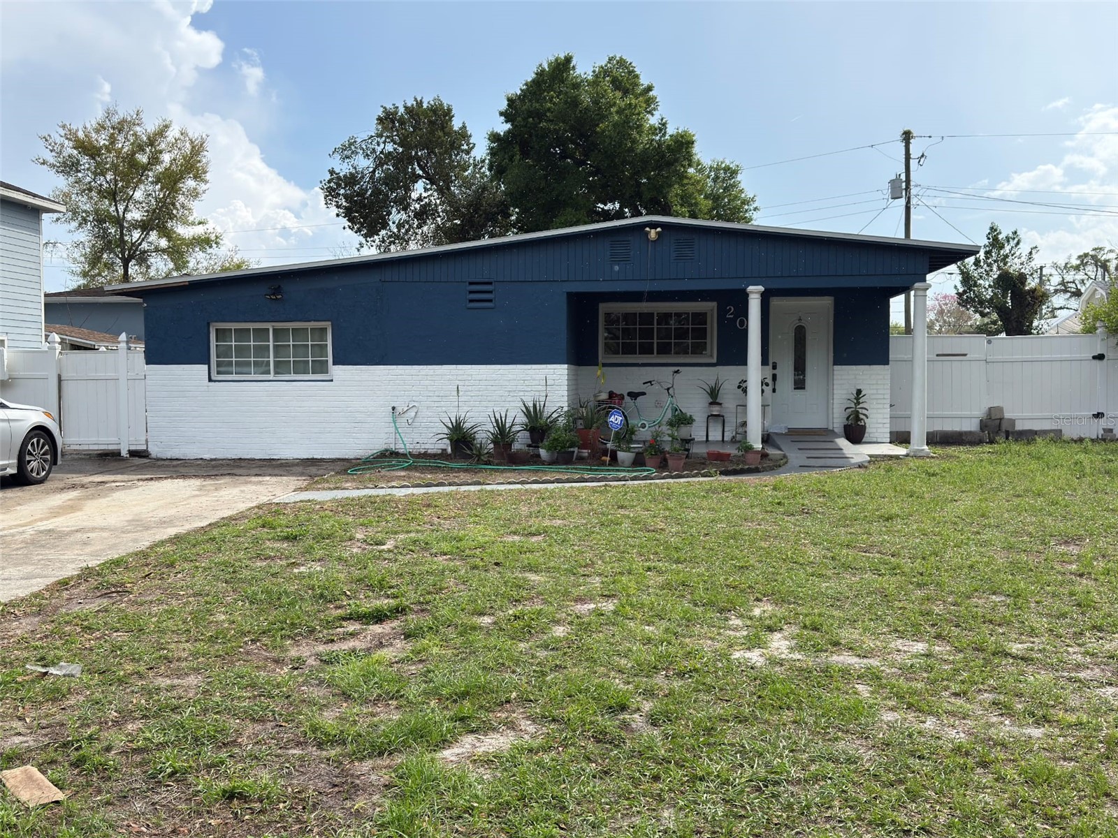 206 W 101st Avenue Tampa FL 33612 TB8486944 image1