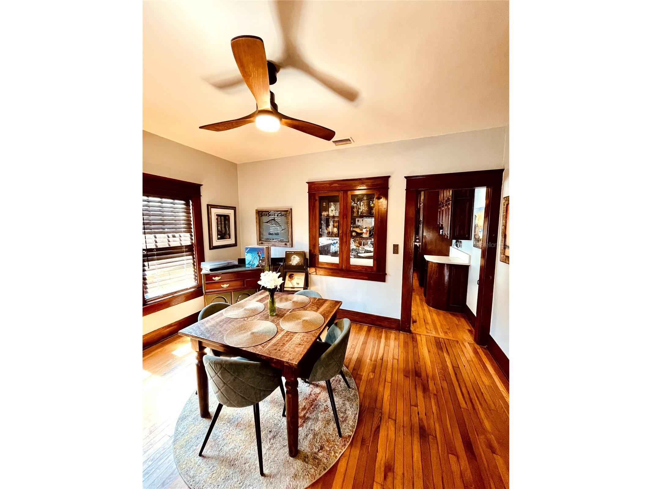 206 W Haya Street Tampa FL 33603 A4685458 image4